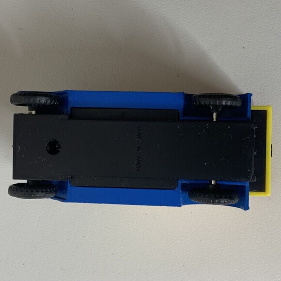 It’s Slo Baked Wonder Bread Diecast Toy Car Yellow - Picture 5 of 5